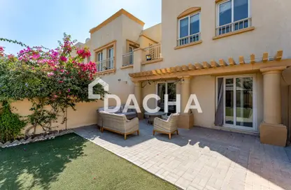 فيلا - 2 غرف نوم - 3 حمامات للايجار في الينابيع 10 - الينابيع - دبي