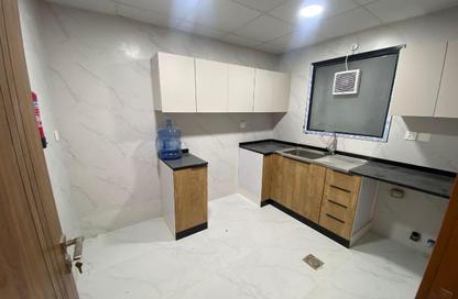 Apartment - 2 Bedrooms - 2 Bathrooms for rent in Gulfa Towers - Al Rashidiya 1 - Al Rashidiya - Ajman