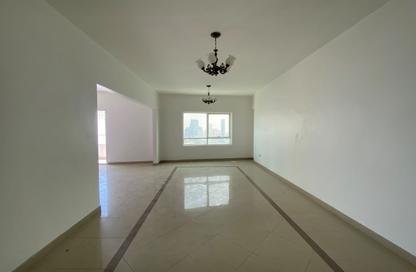 Apartment - 3 - 4 for rent in Al Mamzar - Al Mamzar - Sharjah - Sharjah