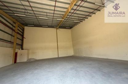Warehouse - Studio - 1 Bathroom for rent in Umm Al Thuoob - Umm Al Quwain
