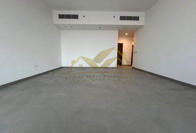 1 BR Apartment in Al Wasl with gym nd parking