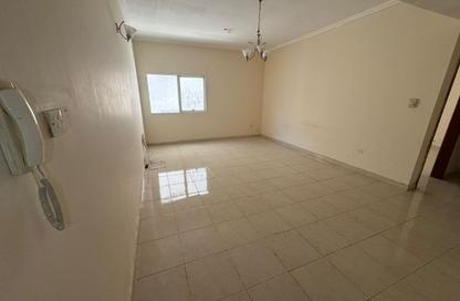 Apartment - 1 - 2 for rent in Lake Tower - Al Majaz 1 - Al Majaz - Sharjah