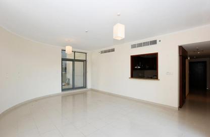 Apartment - 2 Bedrooms - 3 Bathrooms for rent in The Links West Tower - The Links - The Views - Dubai