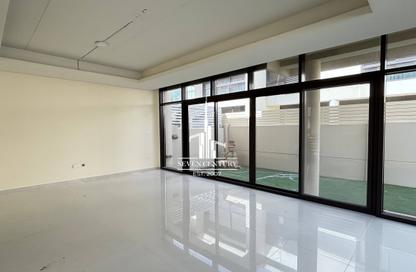 Townhouse - 3 Bedrooms - 4 Bathrooms for rent in Rochester - The Park Villas - Damac Hills - Dubai