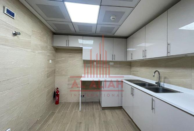 2-bed apartment in Sea Face Tower — photo 3