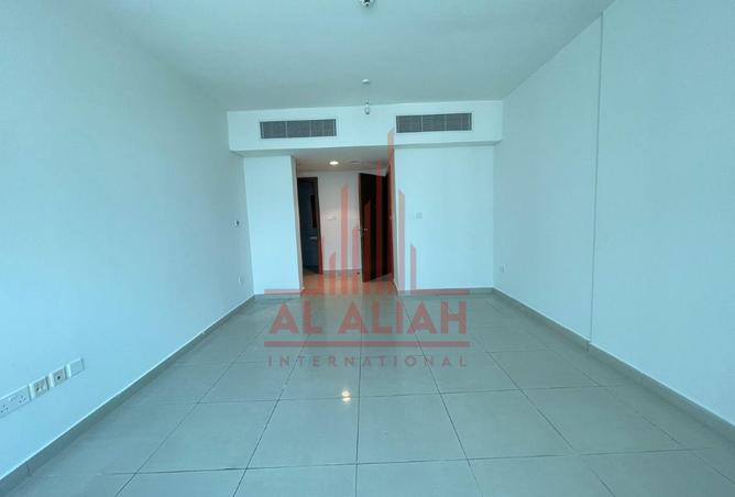 2-bed apartment in Sea Face Tower — photo 2