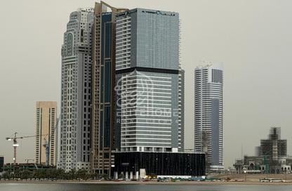 Apartment - 3 Bedrooms - 5 Bathrooms for sale in Al Khan - Sharjah