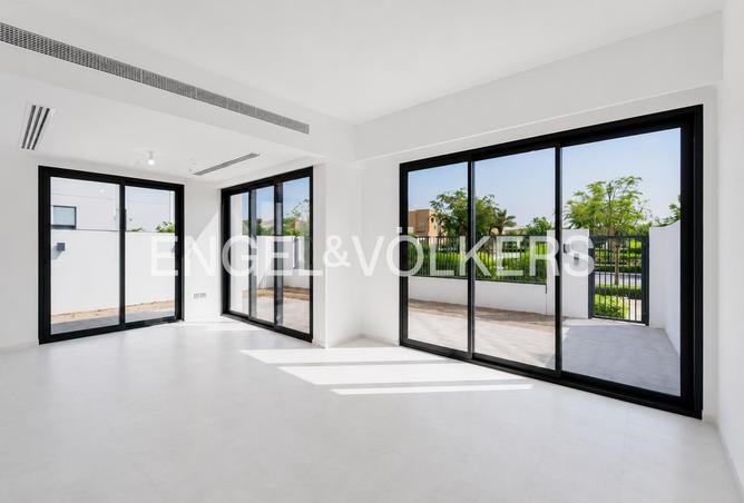 102834648 - Property Main Image