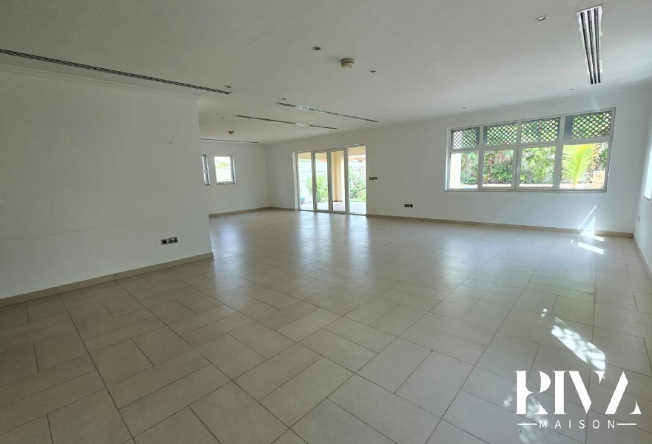 Upgraded Villa| Private Pool | Vacant | JP photo 8