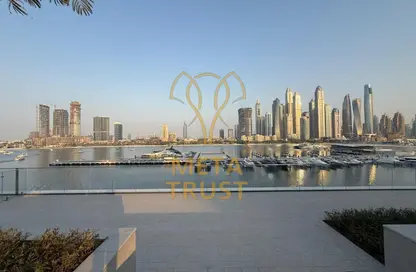 Apartment - 3 Bedrooms - 4 Bathrooms for rent in Palace Beach Residence Podium - EMAAR Beachfront - Dubai Harbour - Dubai