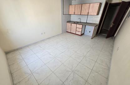 Apartment - Studio - 1 for rent in Fire Station Road - Muwaileh - Sharjah