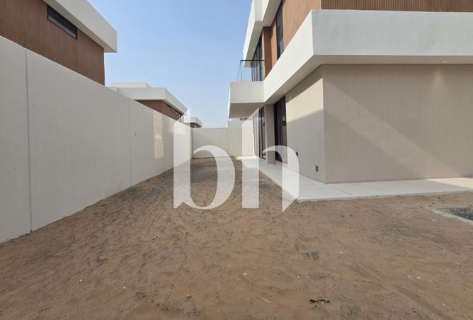 70678354 - صورة العقار 3