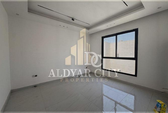 100402878 - Property Image 3