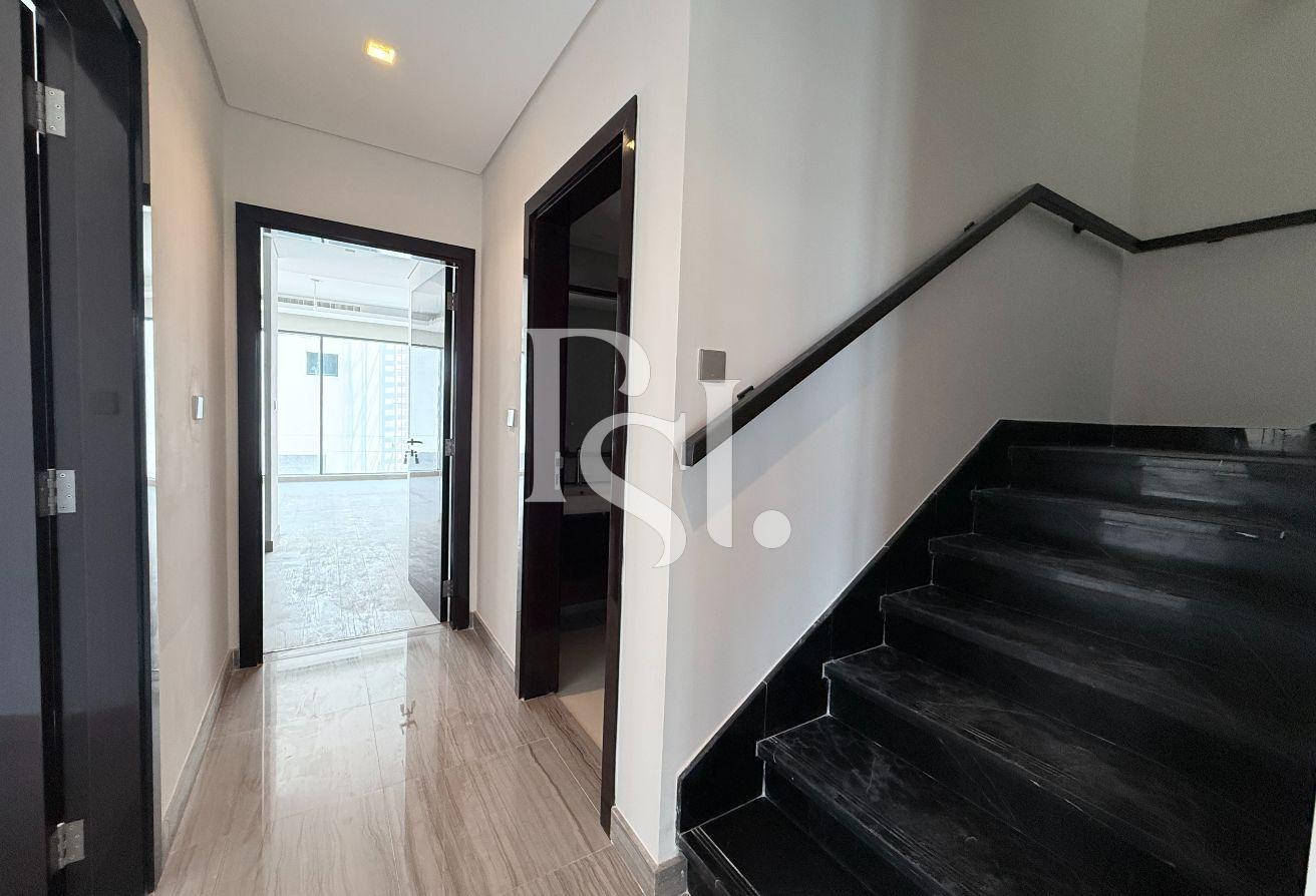 Brand New | Corner Unit | Single Row photo 12
