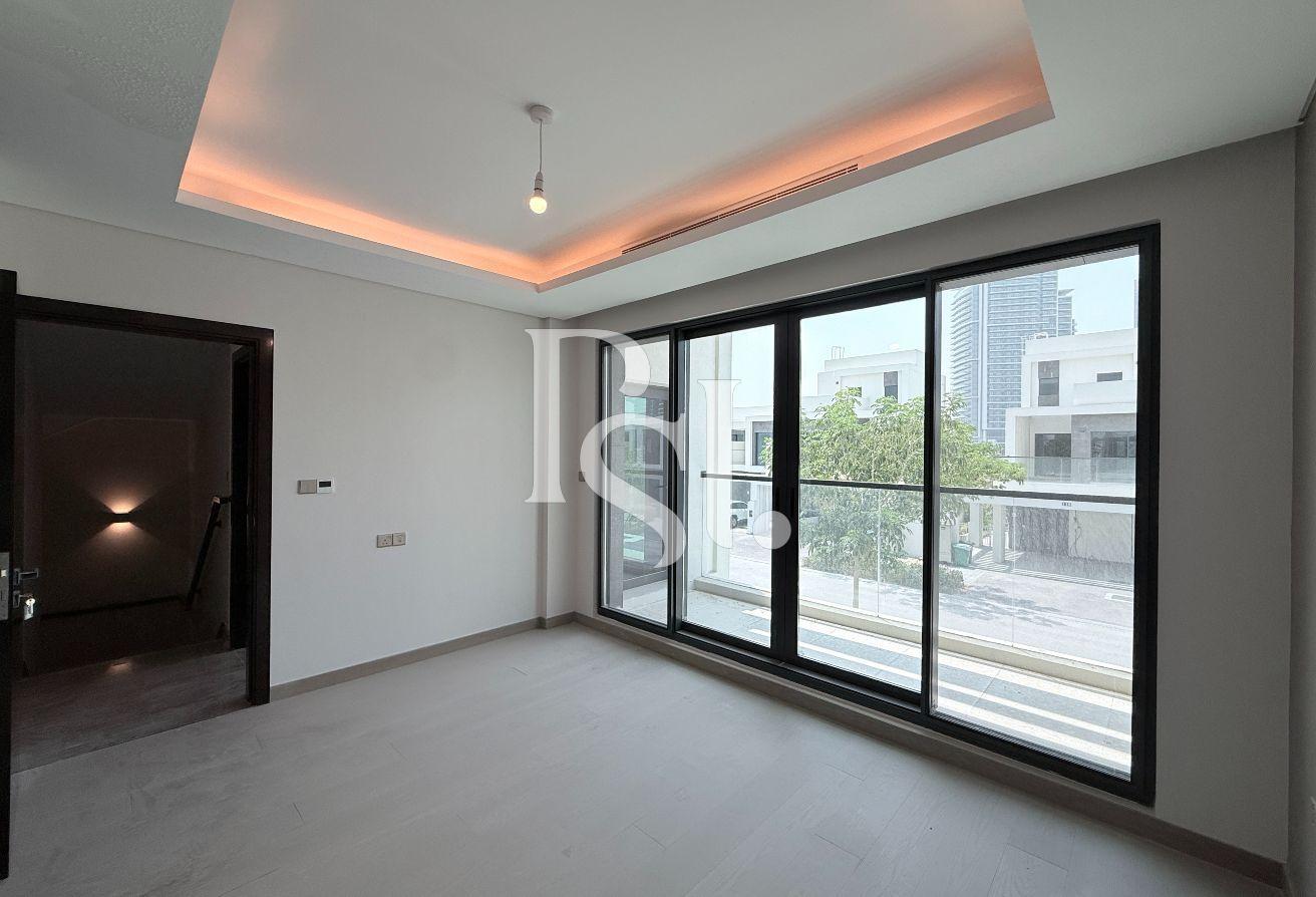 Brand New | Corner Unit | Single Row photo 13