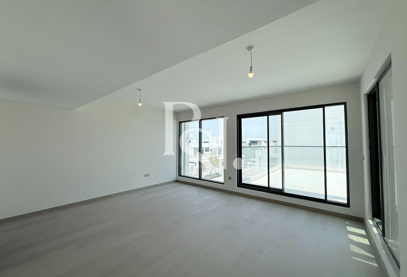 Brand New | Corner Unit | Single Row photo 20