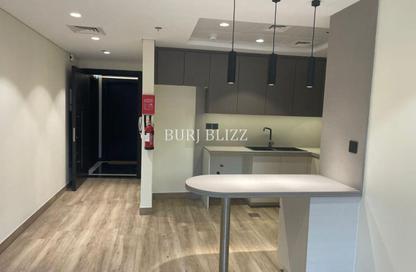 Apartment - 1 Bedroom - 2 Bathrooms for rent in Chaimaa Avenue 1 - Chaimaa Avenue Residences - District 13 - Jumeirah Village Circle - Dubai