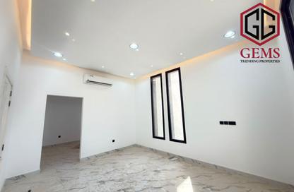 Villa - 4 - 5 for rent in Al Athbah - Wadi Al Amardi - Dubai
