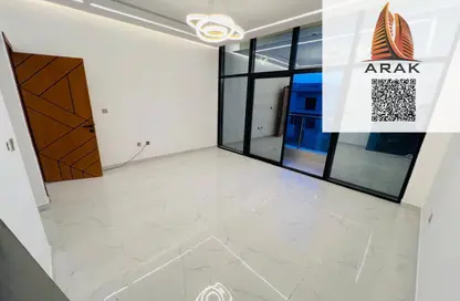 فيلا - 3 غرف نوم - 4 حمامات للايجار في الحليو 2 - الحليو - عجمان