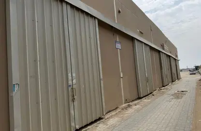 مستودع - استوديو - 2 حمامات للايجار في الصجعة الصناعية - الصجعة - الشارقة