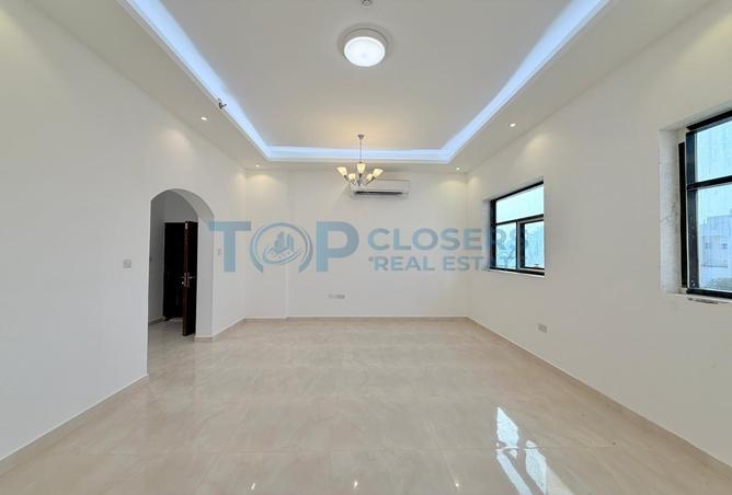 98254476 - Property Image 2