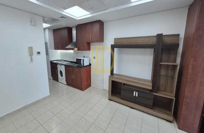 Apartment - Studio - 1 Bathroom for rent in Lake View Tower - JLT Cluster B - Jumeirah Lake Towers - Dubai