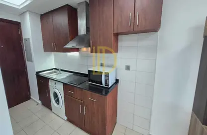 Apartment - 1 Bathroom for rent in Lake View Tower - JLT Cluster B - Jumeirah Lake Towers - Dubai