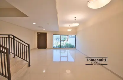 تاون هاوس - 3 غرف نوم - 4 حمامات للايجار في فيلات أرينكو - منطقة 14 - قرية جميرا الدائرية - دبي