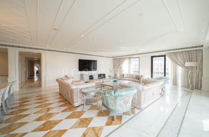 Apartment - 3 Bedrooms - 4 Bathrooms for rent in Palazzo Versace - Culture Village - Dubai
