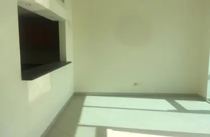 شقة - غرفة نوم - 2 حمامات للايجار في تفريعة القنال 1 - أبراج الجولف - مدينة دبي الرياضية - دبي