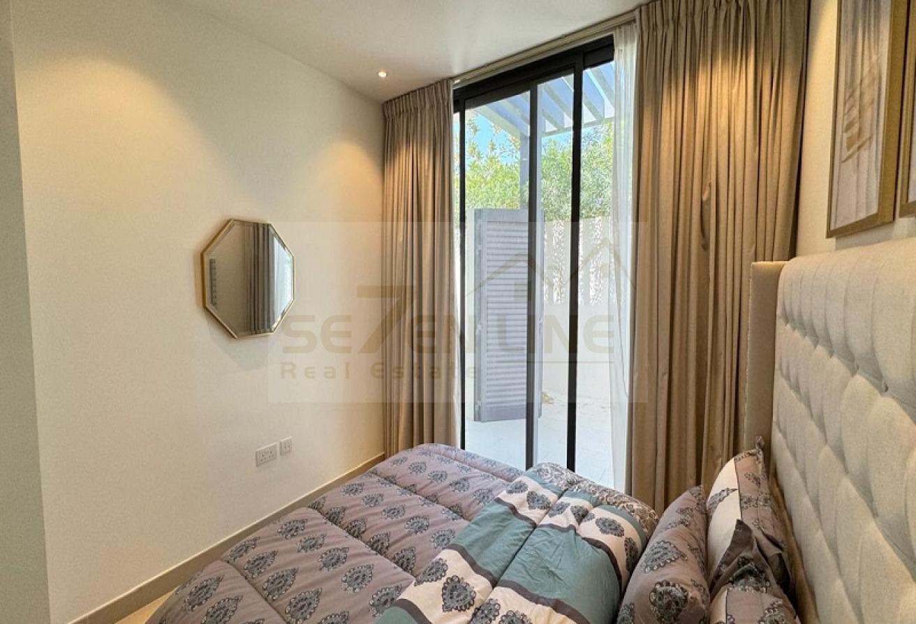 Fully Furnished| Prime Location | Corner Unit photo 7