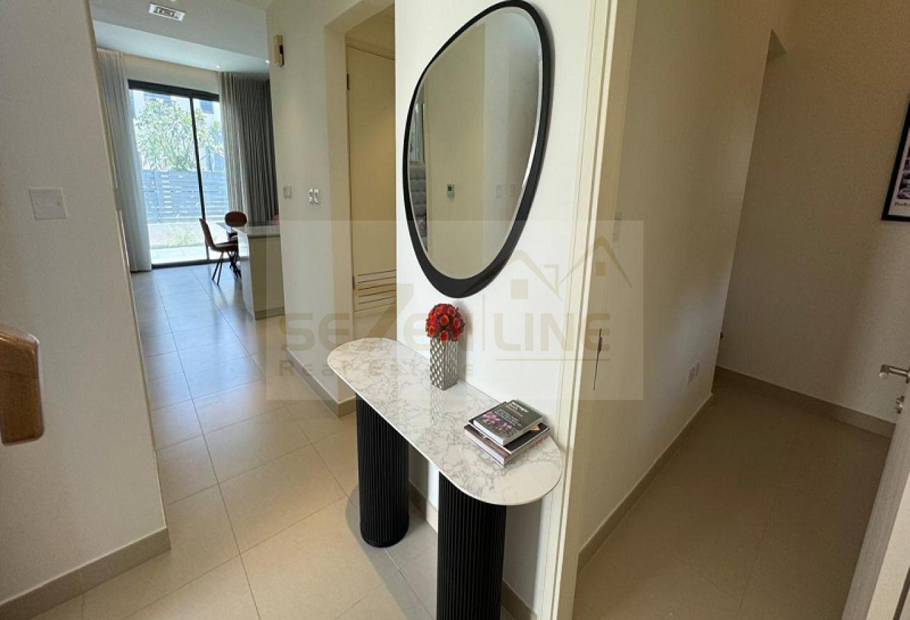 Fully Furnished| Prime Location | Corner Unit photo 8