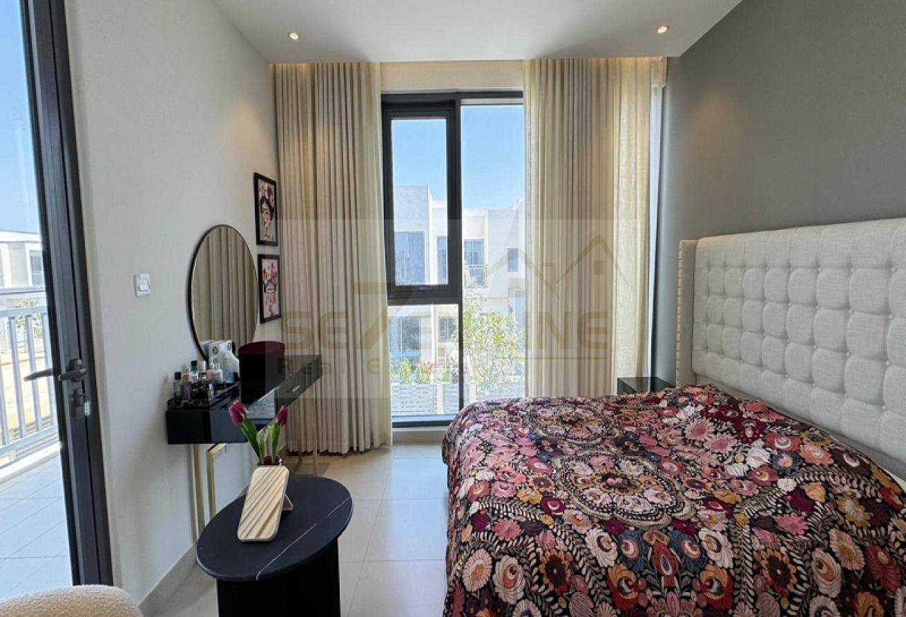 Fully Furnished| Prime Location | Corner Unit photo 16