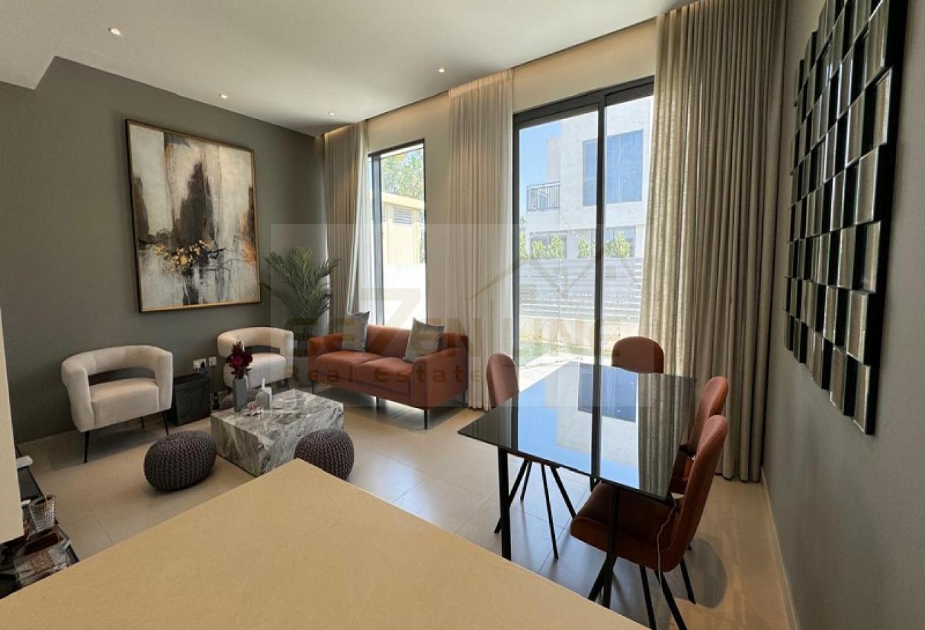 Fully Furnished| Prime Location | Corner Unit photo 2