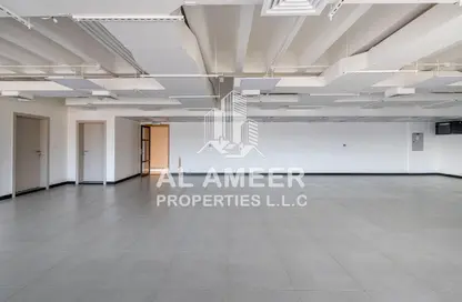 Office Space - Studio - 1 Bathroom for rent in Al Qayada Building - Deira - Dubai