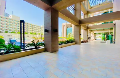 شقة - 2 غرف نوم - 3 حمامات للايجار في شاطئ روتانا - منطقة النادي السياحي - أبوظبي