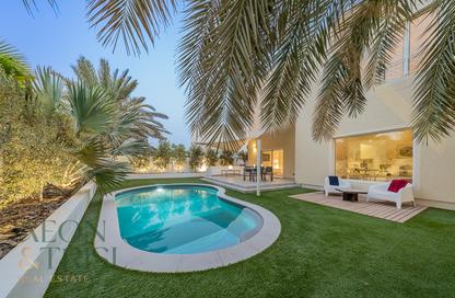 Villa - 3 Bedrooms - 4 Bathrooms for sale in Meadows 1 - Meadows - Dubai