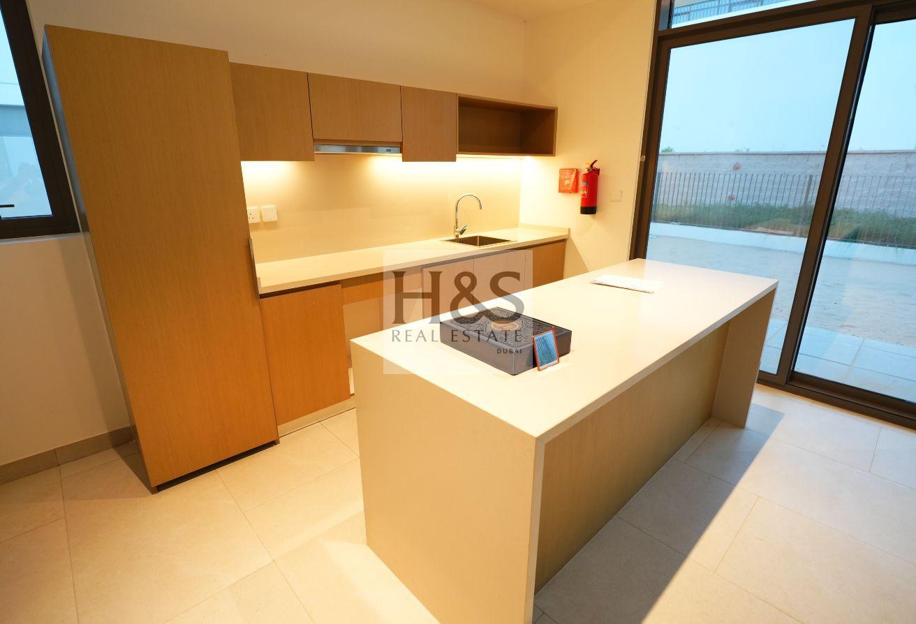 Type B Villa | 5BR + Maid | Single Row | Vastu photo 4