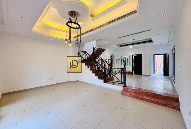 68274422 - Property Image 2