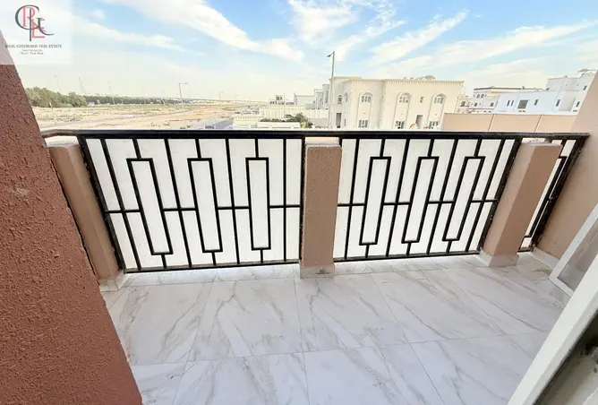 163721103 - Property Image 3
