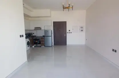 Apartment - Studio for rent in Lawnz by Danube Block 2 - Lawnz by Danube - International City - Dubai