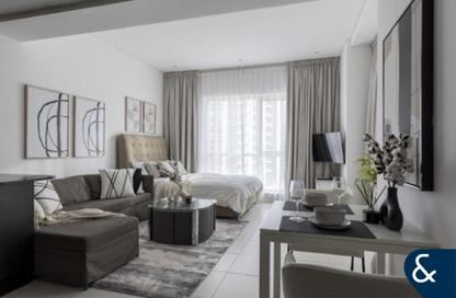 Apartment - Studio - 1 for rent in The Royal Oceanic - Dubai Marina - Dubai Apartment - Studio - 1 for rent in The Royal Oceanic - Dubai Marina - Dubai