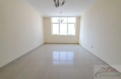 شقة - 2 غرف نوم - 2 حمامات للايجار في برج الأحلام - النهدة - الشارقة