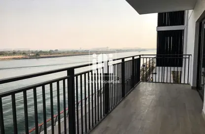 Apartment - 3 Bedrooms - 3 Bathrooms for rent in Waters Edge - Yas Island - Abu Dhabi