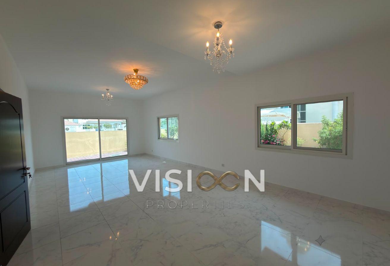 4BR Villa with Private Garden | burj khalifa view photo 4