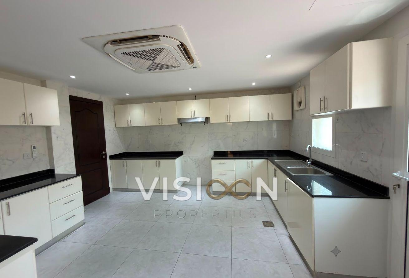 4BR Villa with Private Garden | burj khalifa view photo 9