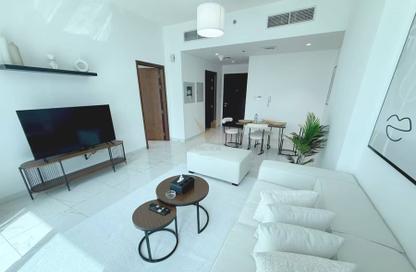 Apartment - 1 Bedroom - 2 Bathrooms for rent in Garden City 2 - Jumeirah Garden City - Al Satwa - Dubai