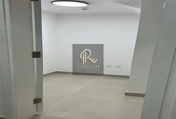 165054405 - Property Image 3