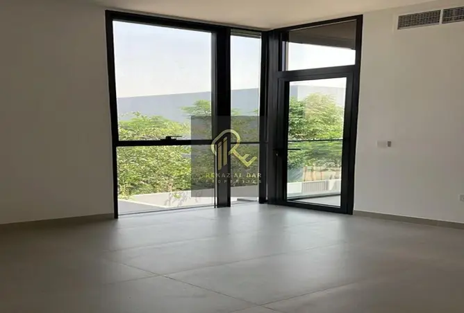 165054405 - Property Image 2