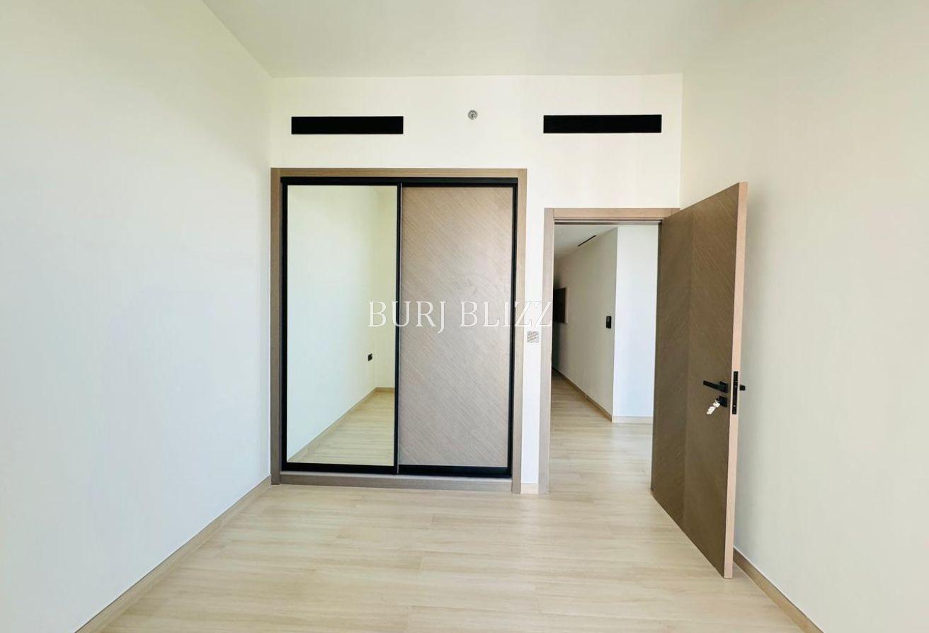 Contemporary 1BR | Smart Home Feature | Vacant photo 6